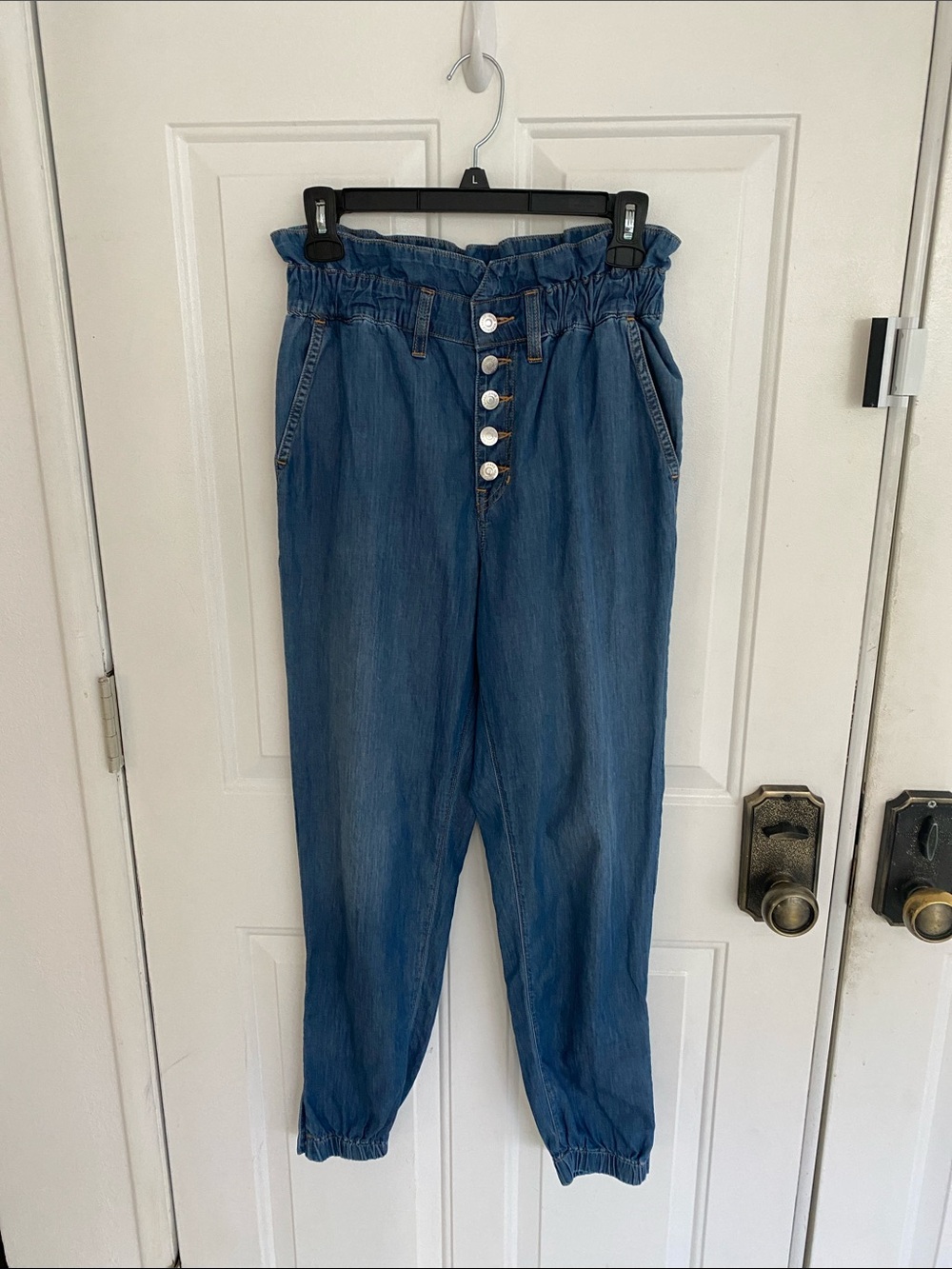 Veronica Beard Tedi Tapered High Rise Elastic Waist Light Weight Cotton Jeans